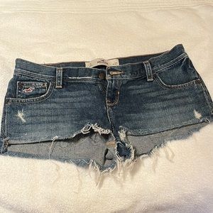 Hollister Jean booty shorts